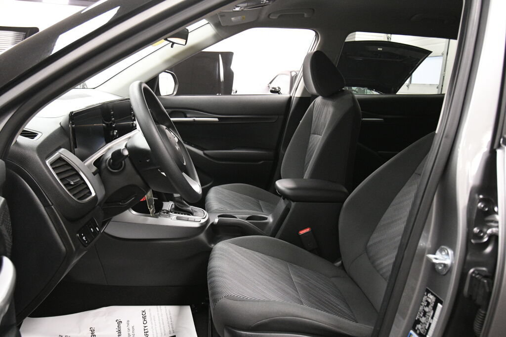 Used 2024 Kia Seltos LX AWD/4WD image 9