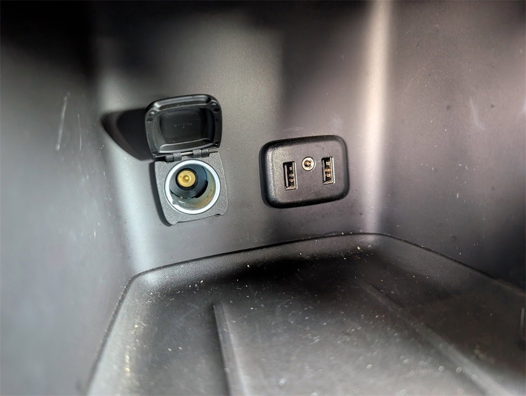 Used 2019 GMC Acadia SLE image 33