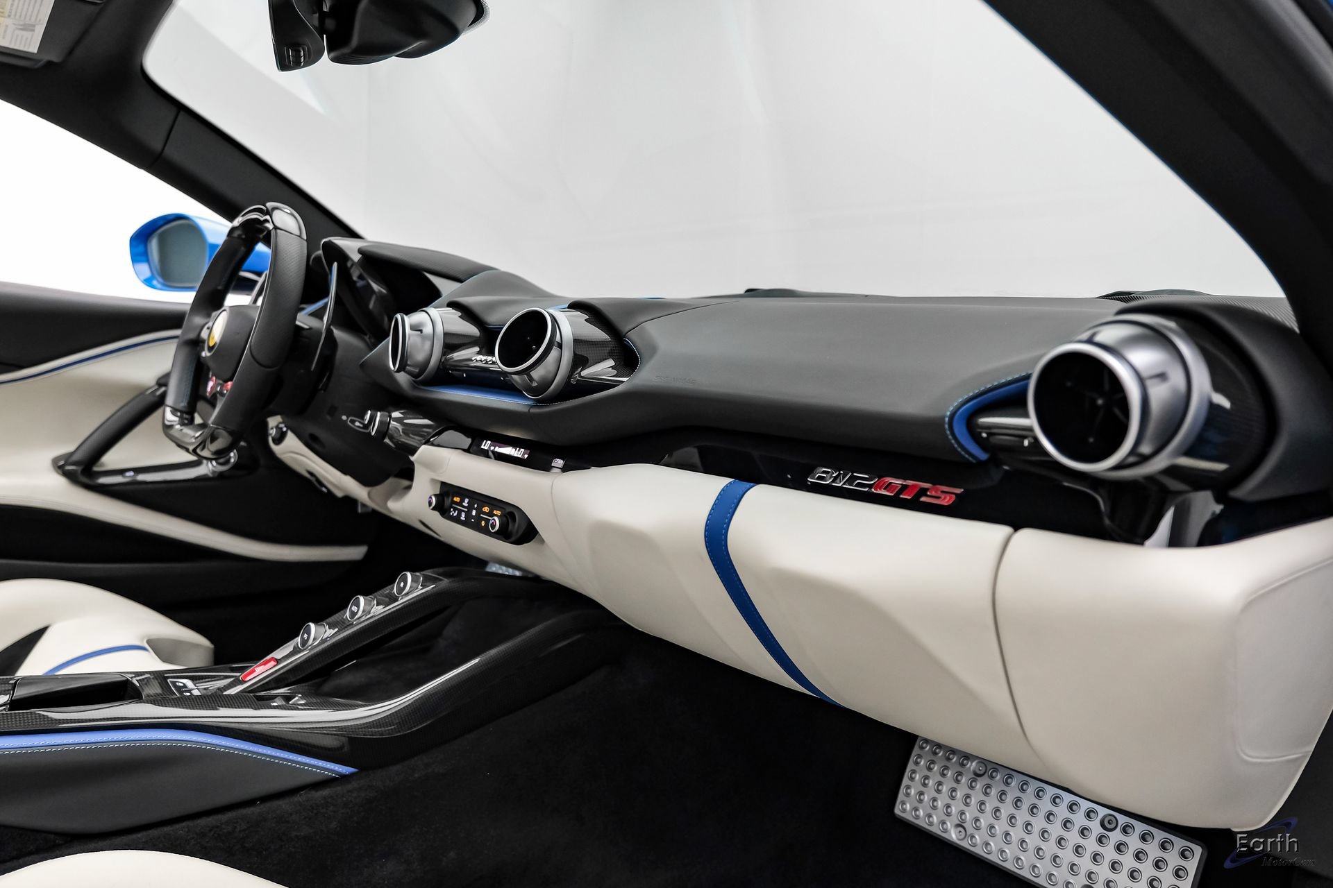Used 2022 Ferrari 812 GTS RWD image 58