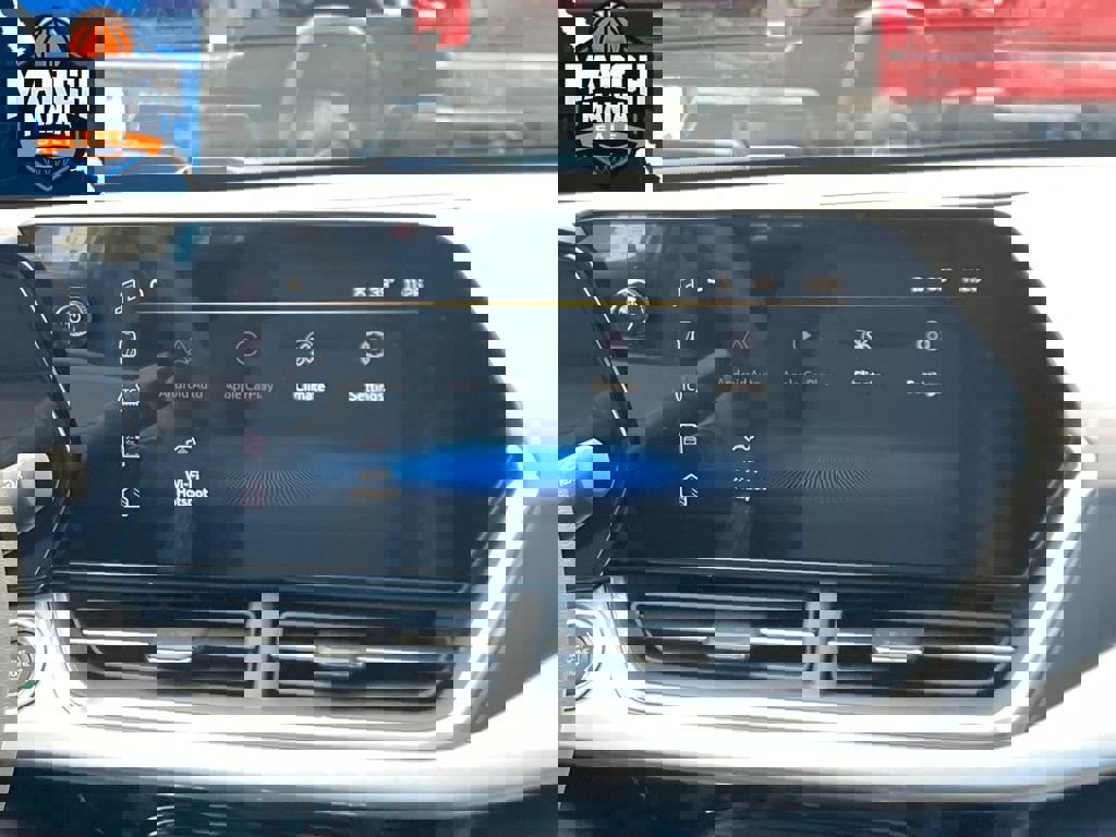 New 2026 Chevrolet Trax LT w/ Sunroof Package image 18