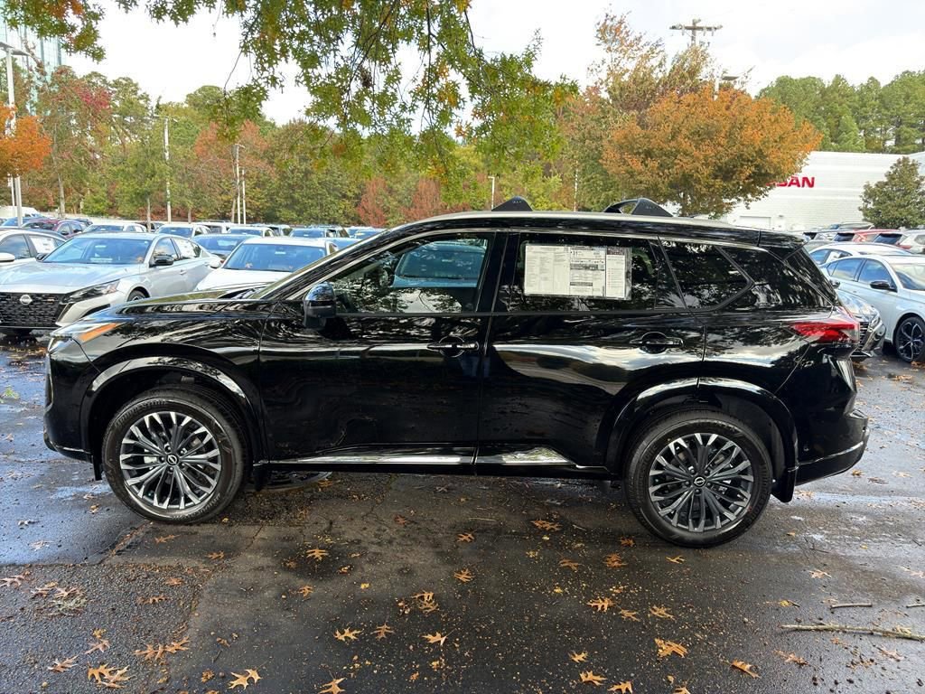 New 2026 Nissan Rogue Platinum image 4