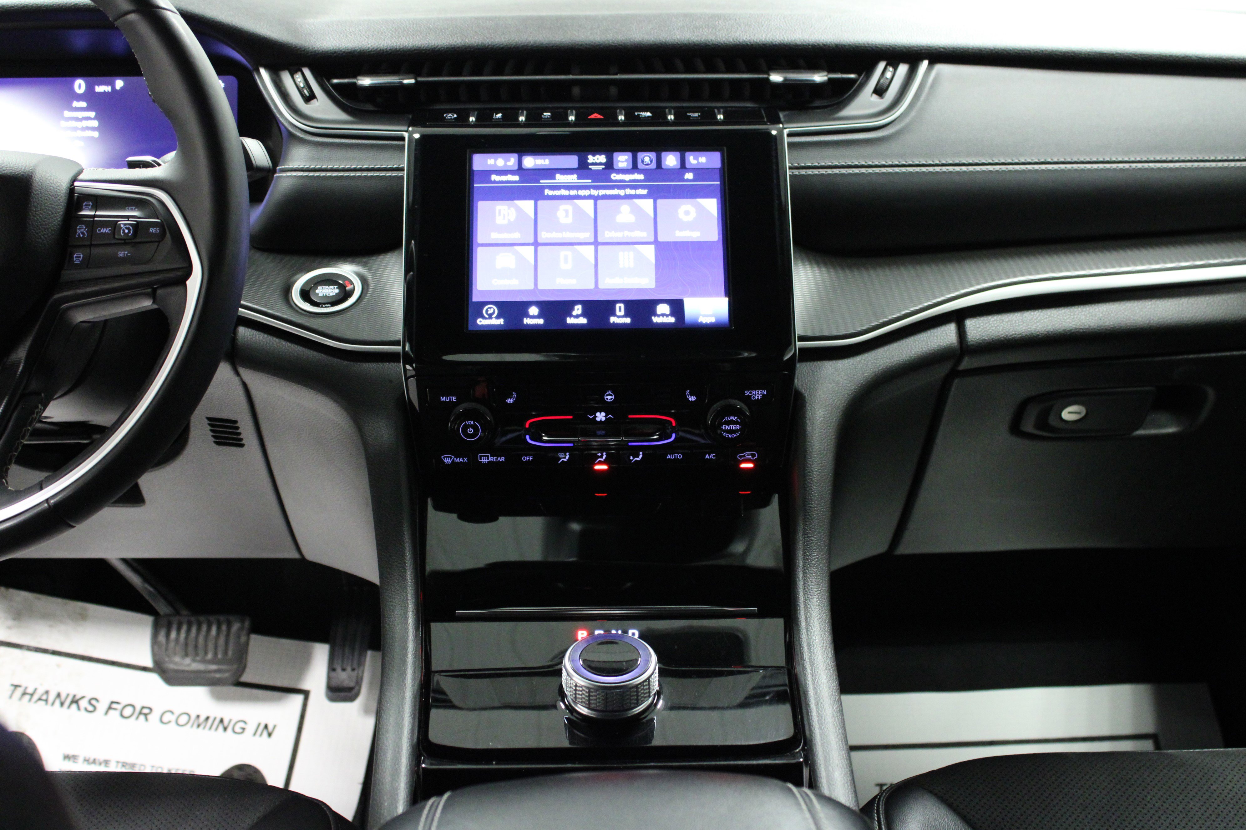 Used 2023 Jeep Grand Cherokee L Laredo image 19