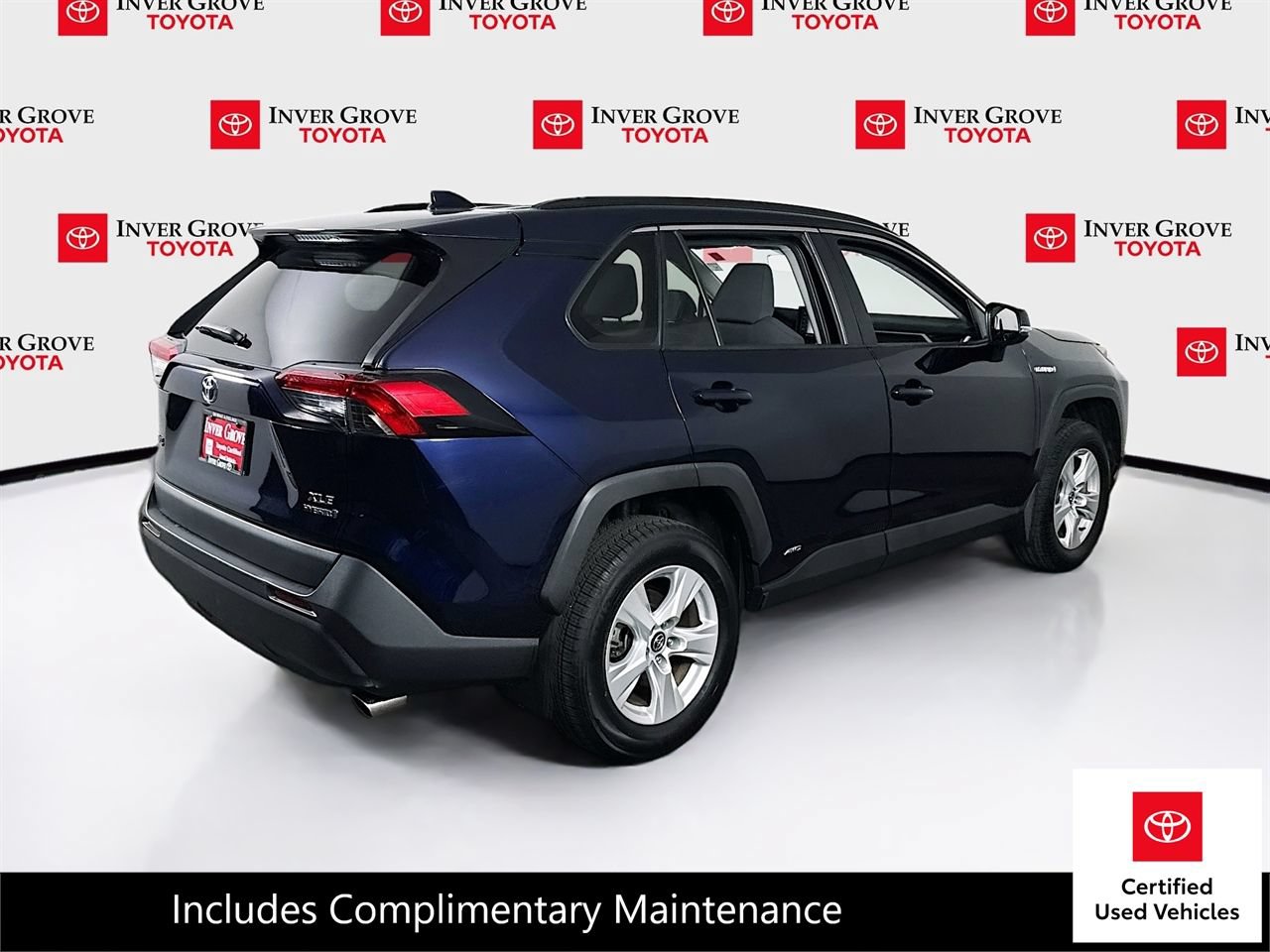 Certified 2021 Toyota RAV4 XLE w/ XLE Grade Weather Package AWD/4WD image 5