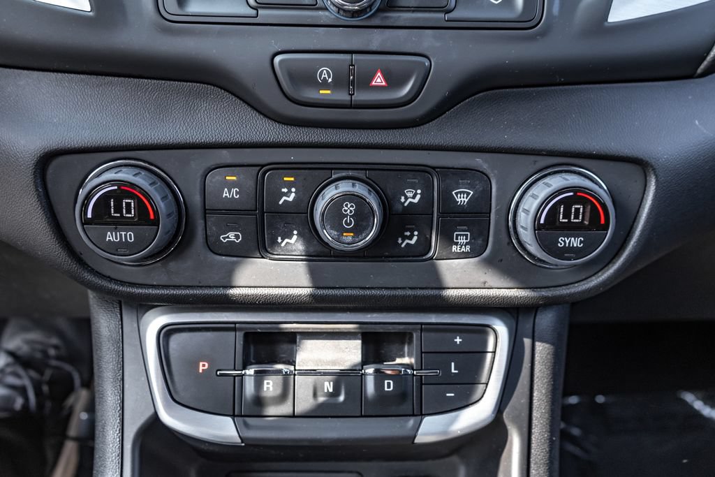 Used 2023 GMC Terrain SLE w/ Driver Convenience Package FWD image 19