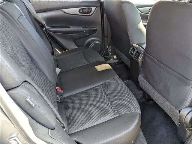 Used 2020 Nissan Rogue Sport S image 19