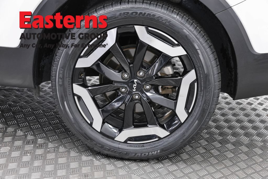 Used 2025 Kia Telluride S FWD image 36