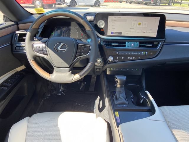 Used 2023 Lexus ES 300h w/ Luxury Package FWD image 12