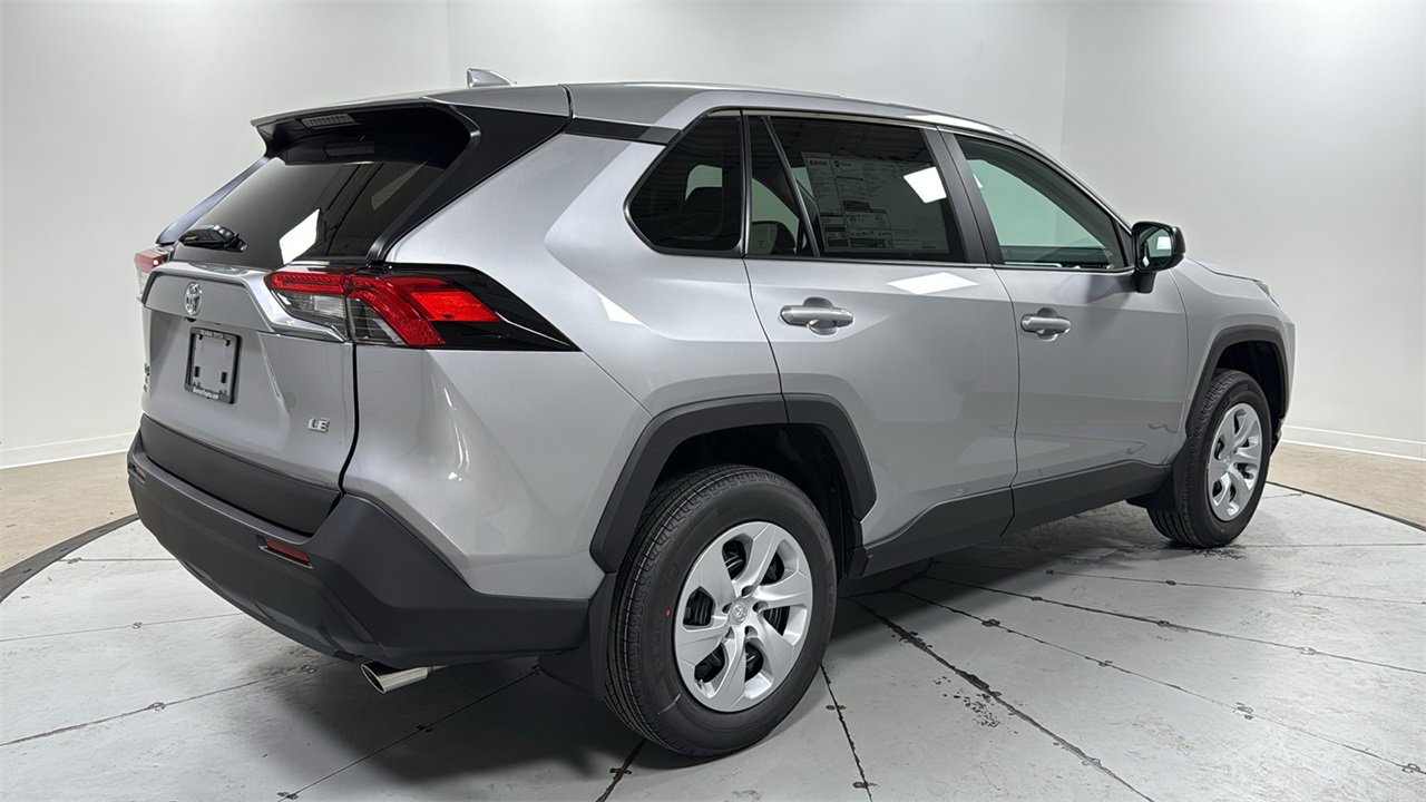 New 2025 Toyota RAV4 LE image 5