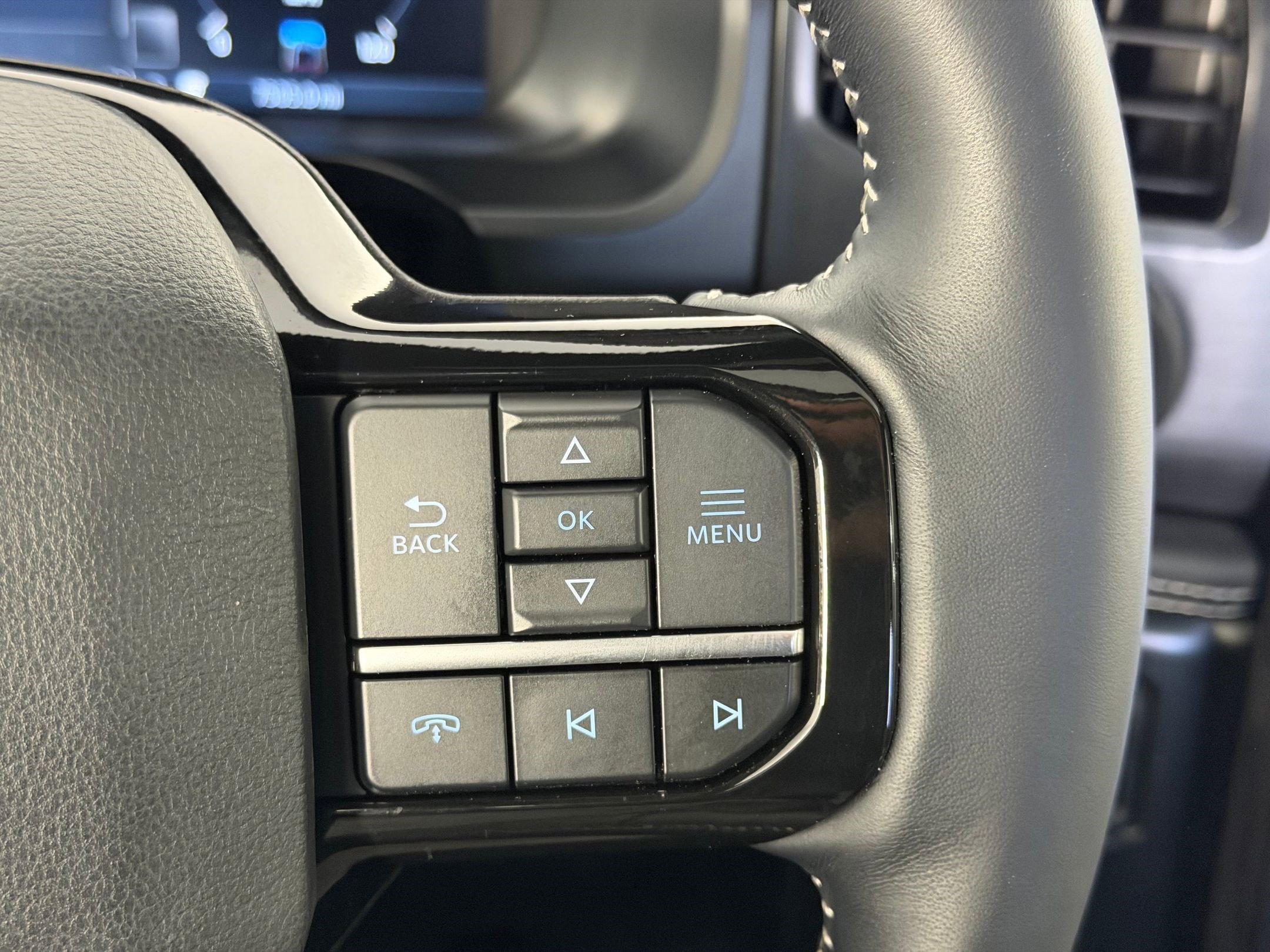 Used 2023 Ford F150 Lightning Platinum image 29