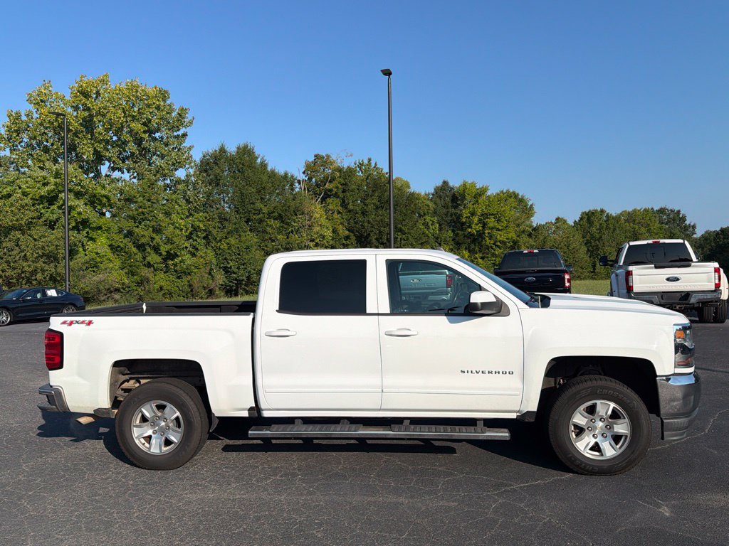 Used 2017 Chevrolet Silverado 1500 LT w/ Trailering Package AWD/4WD image 12