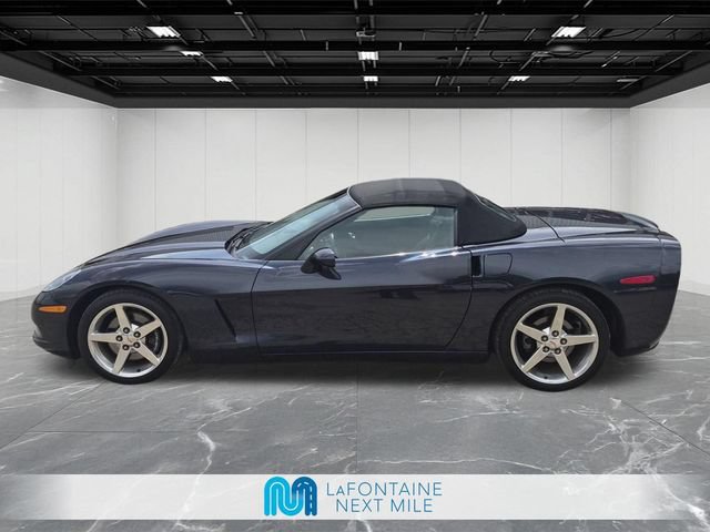 Used 2013 Chevrolet Corvette Convertible RWD image 2