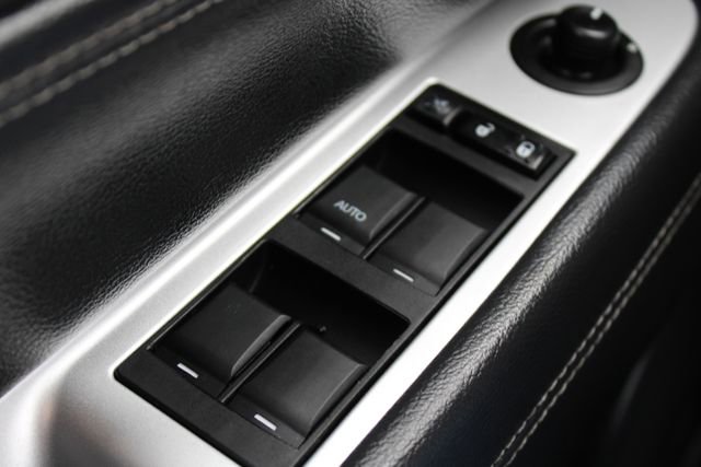 Used 2016 Jeep Compass Latitude image 30