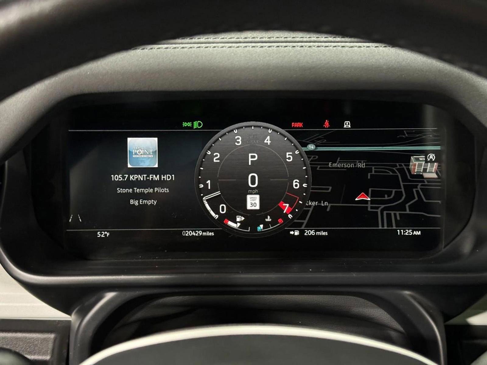 Used 2023 Land Rover Defender 130 SE image 27