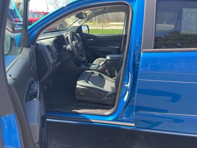 Used 2021 Chevrolet Colorado Z71 w/ Safety Package AWD/4WD image 11