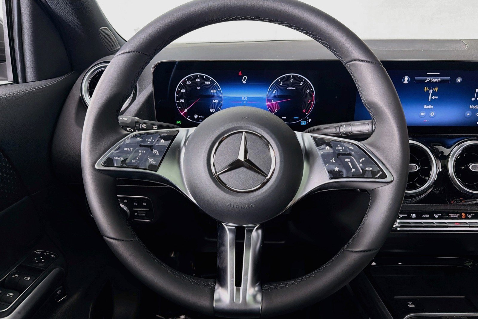 New 2026 Mercedes-Benz GLA 250 image 17