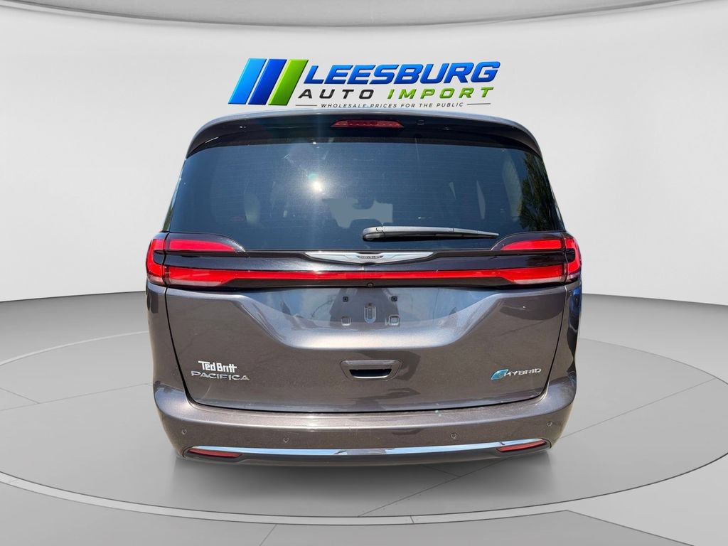Used 2022 Chrysler Pacifica Touring-L w/ Uconnect Theater Family Group FWD image 6