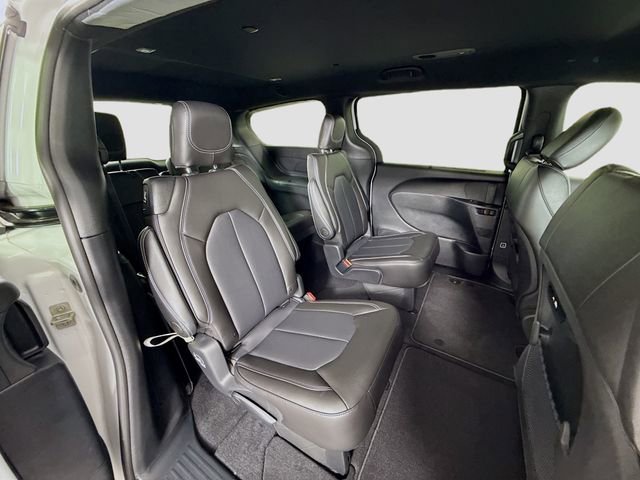 New 2026 Chrysler Pacifica Select image 26