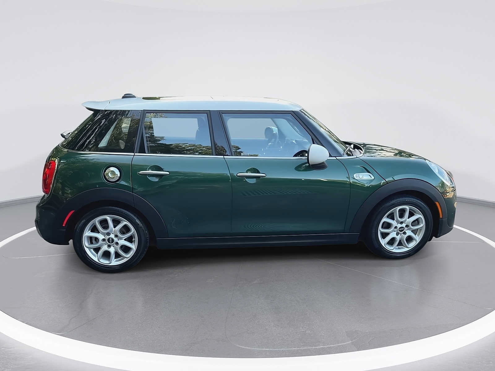 Used 2017 MINI Cooper S FWD image 9