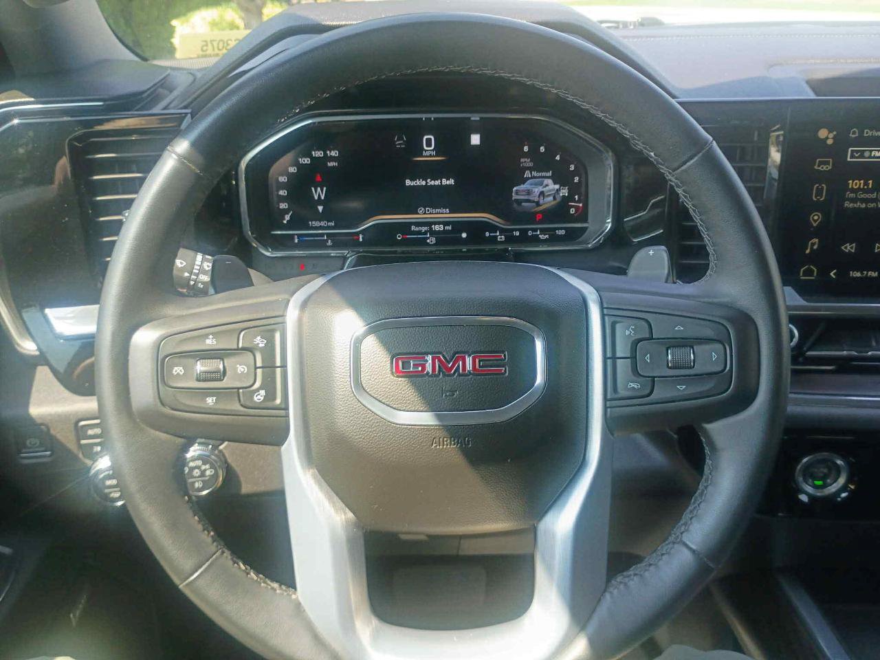 Used 2023 GMC Sierra 1500 SLT image 18