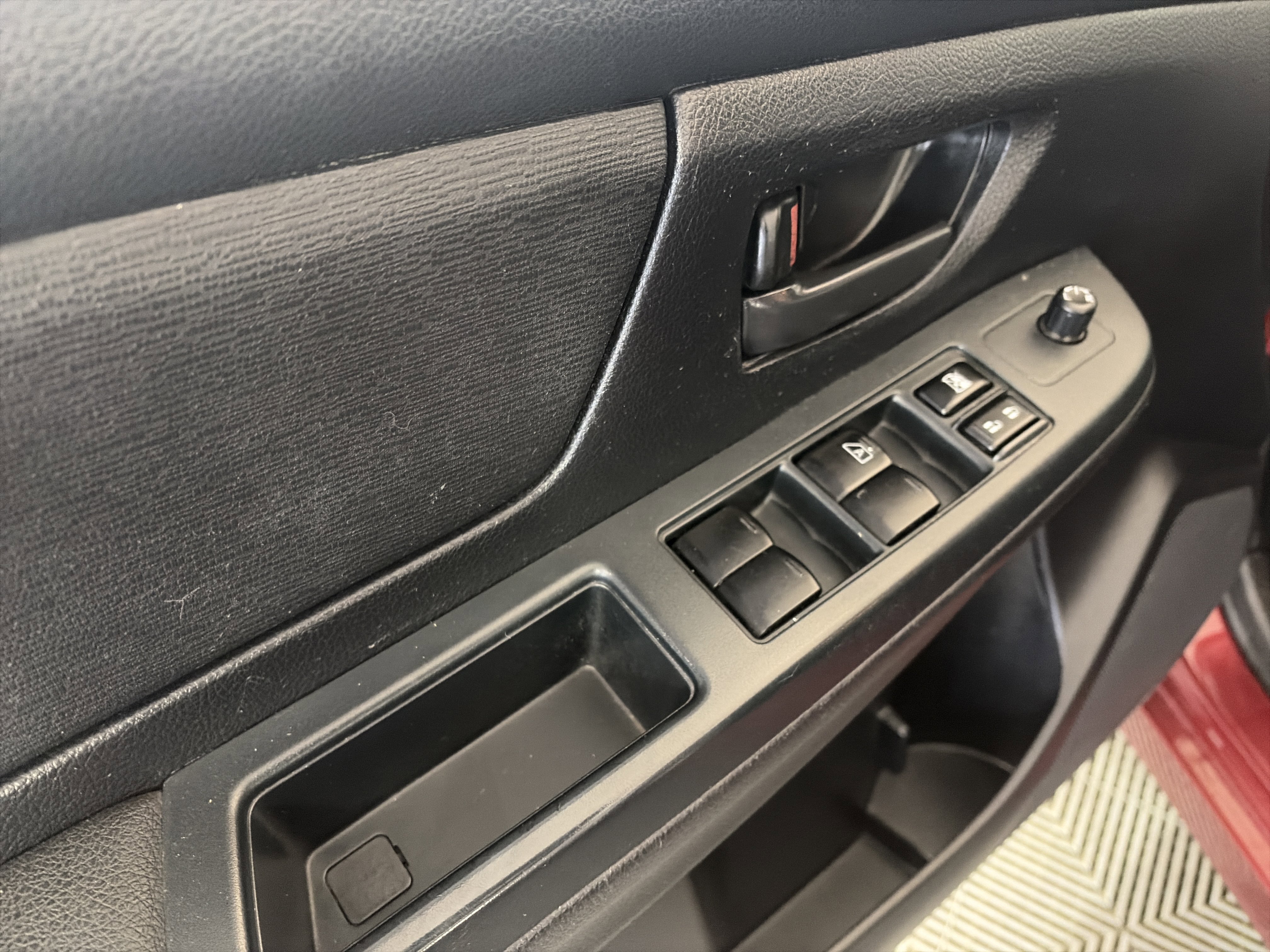 Used 2012 Subaru Impreza 2.0i image 12