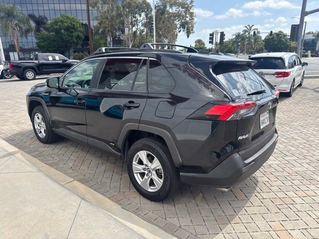 Used 2020 Toyota RAV4 XLE w/ Convenience Package AWD/4WD image 5