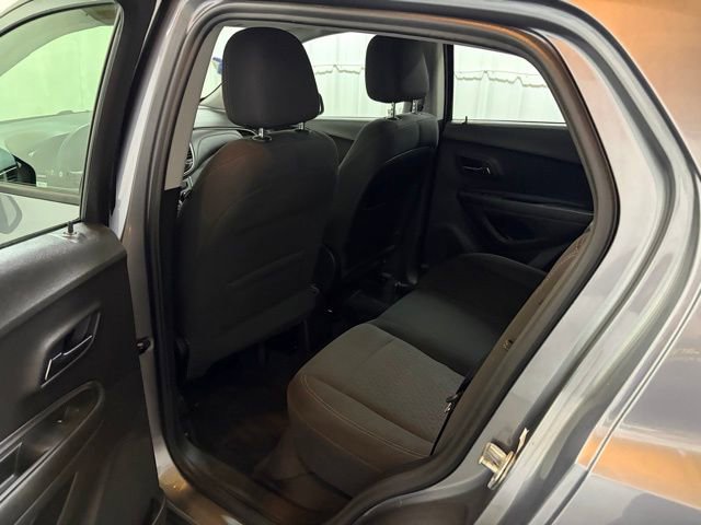 Used 2020 Chevrolet Trax LS image 18