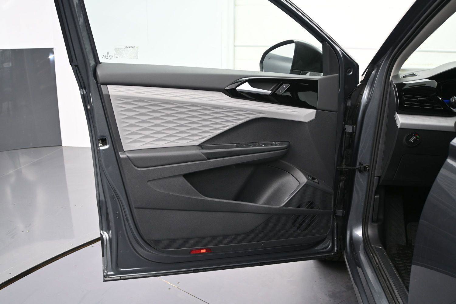 Used 2022 Volkswagen Taos S w/ IQ Drive S Package FWD image 10