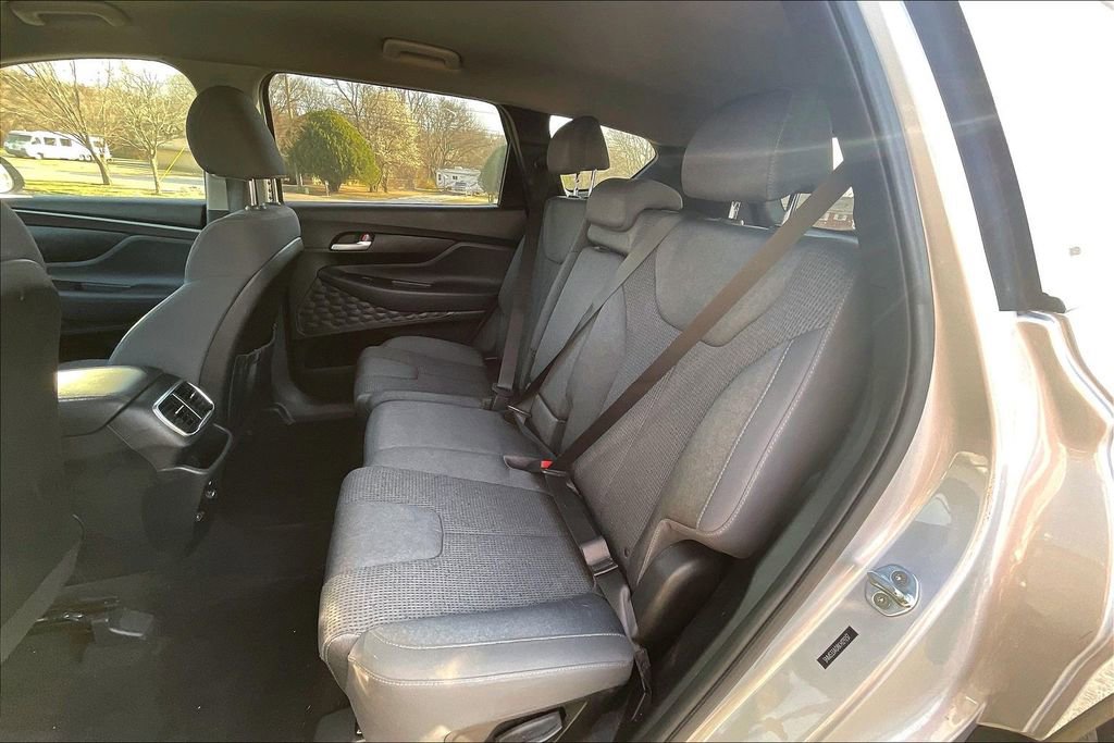 Used 2019 Hyundai Santa Fe SEL image 24