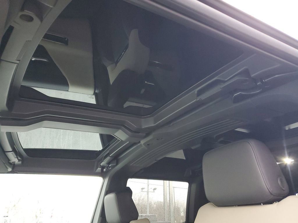 New 2026 GMC Hummer EV SUV image 16