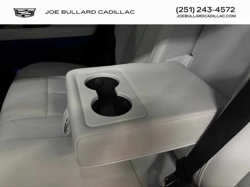 New 2025 Cadillac Optiq Luxury 2 w/ LPO, Floor Liner Package AWD/4WD image 16