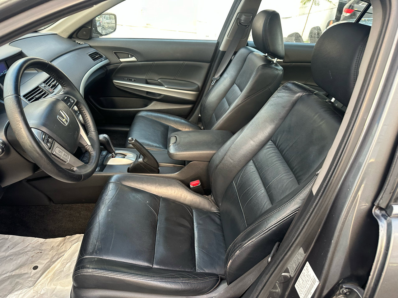 Used 2010 Honda Accord EX-L image 9