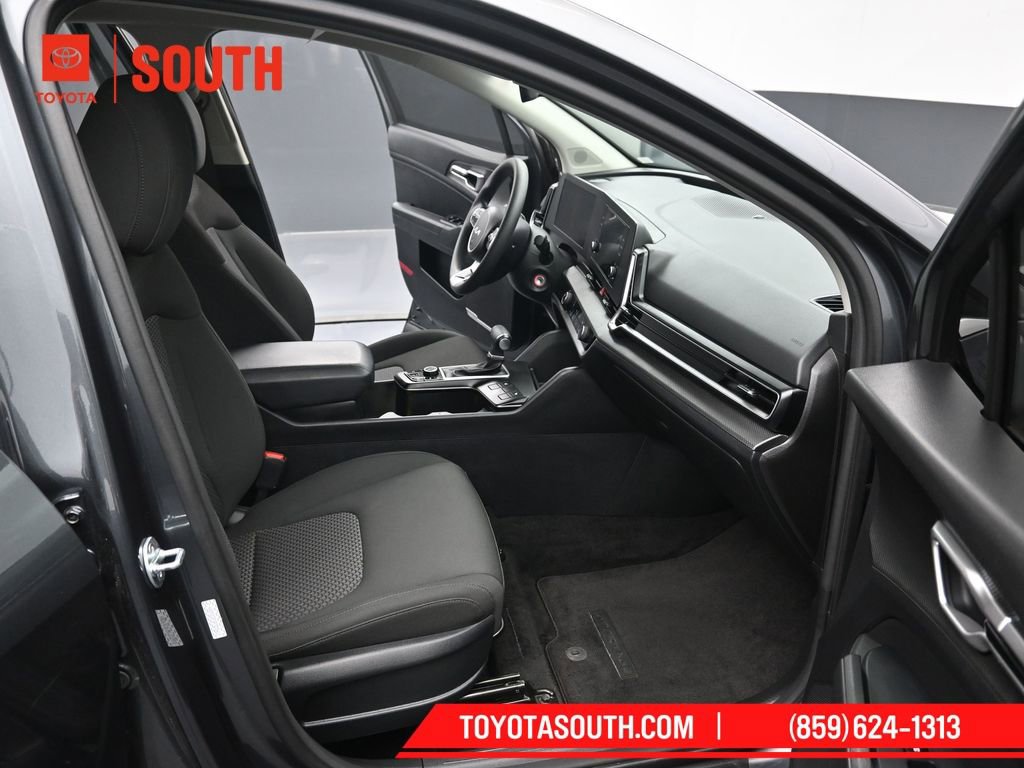 Used 2024 Kia Sportage LX image 29