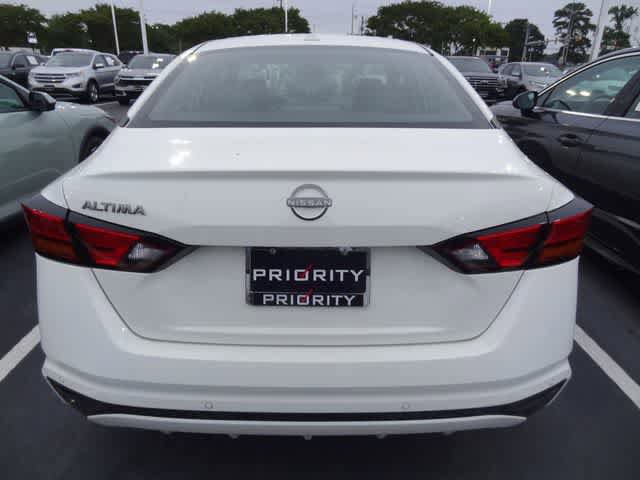 Used 2025 Nissan Altima 2.5 SV FWD image 5