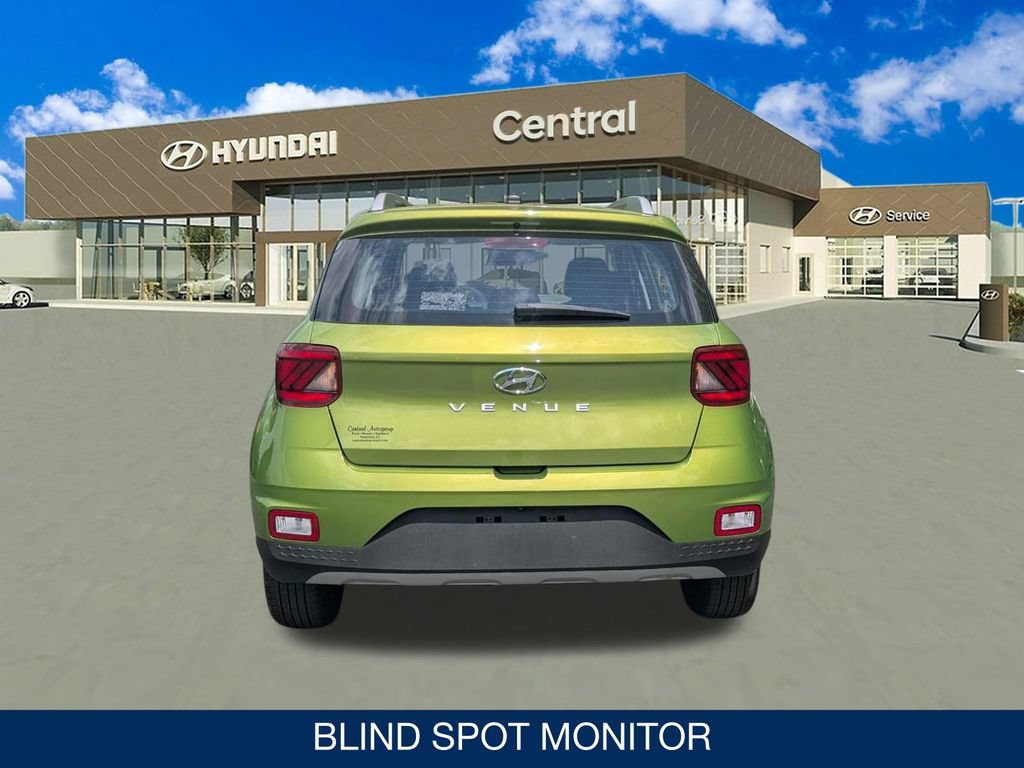 Certified 2024 Hyundai Venue SEL FWD image 7