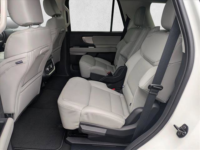 New 2026 Ford Expedition Active image 16