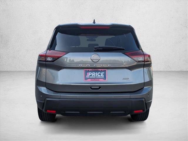 Used 2024 Nissan Rogue S AWD/4WD image 7