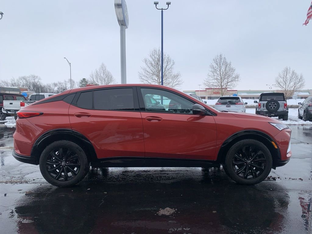 Used 2024 Buick Envista Sport Touring w/ Convenience I Package image 2