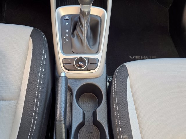 Used 2025 Hyundai Venue SEL FWD image 23