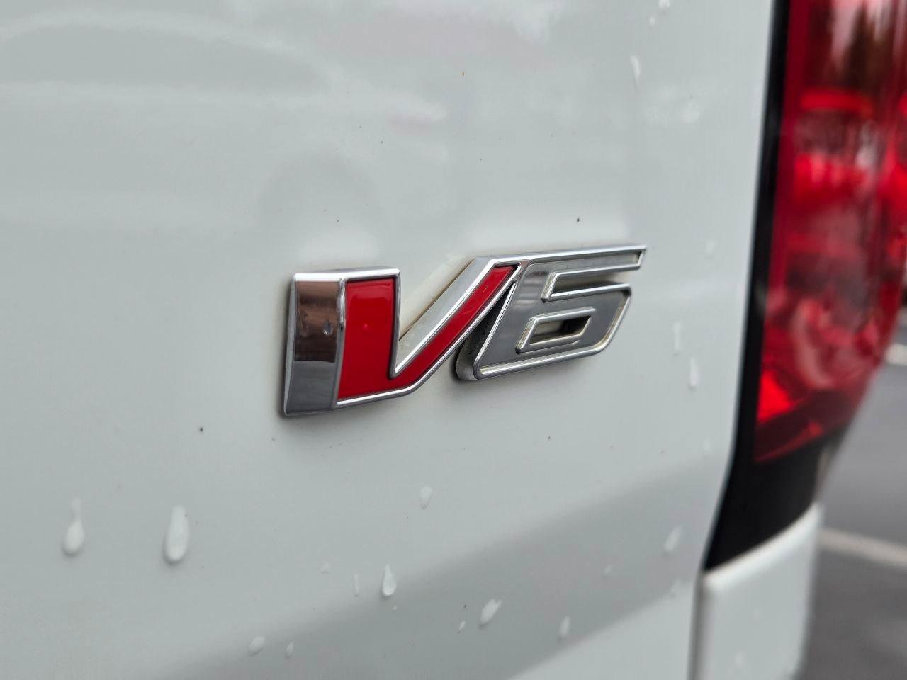 Used 2022 Chevrolet Colorado Z71 AWD/4WD image 10
