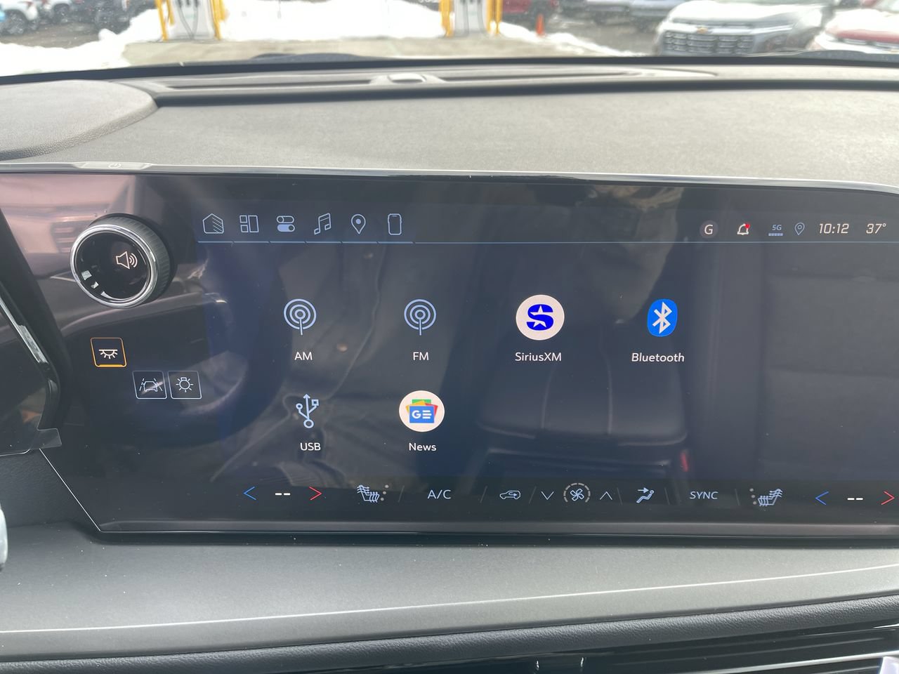 New 2026 Chevrolet Traverse LT w/ Driver Confidence Package FWD image 65