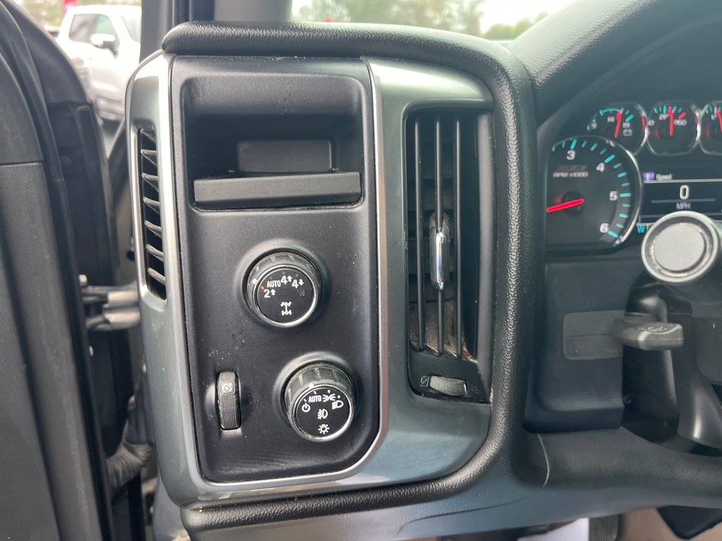 Used 2017 Chevrolet Silverado 1500 LT w/ All Star Edition image 13