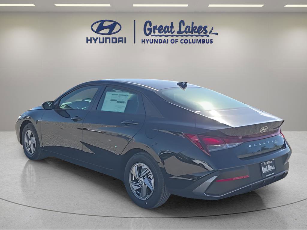 New 2026 Hyundai Elantra SE FWD image 7