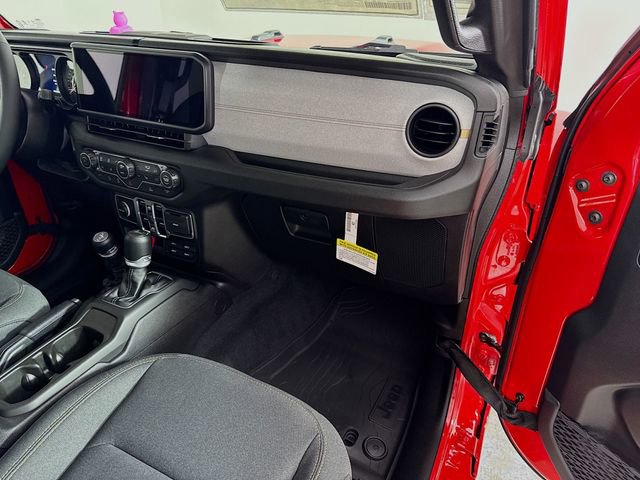 New 2025 Jeep Gladiator Sport image 31