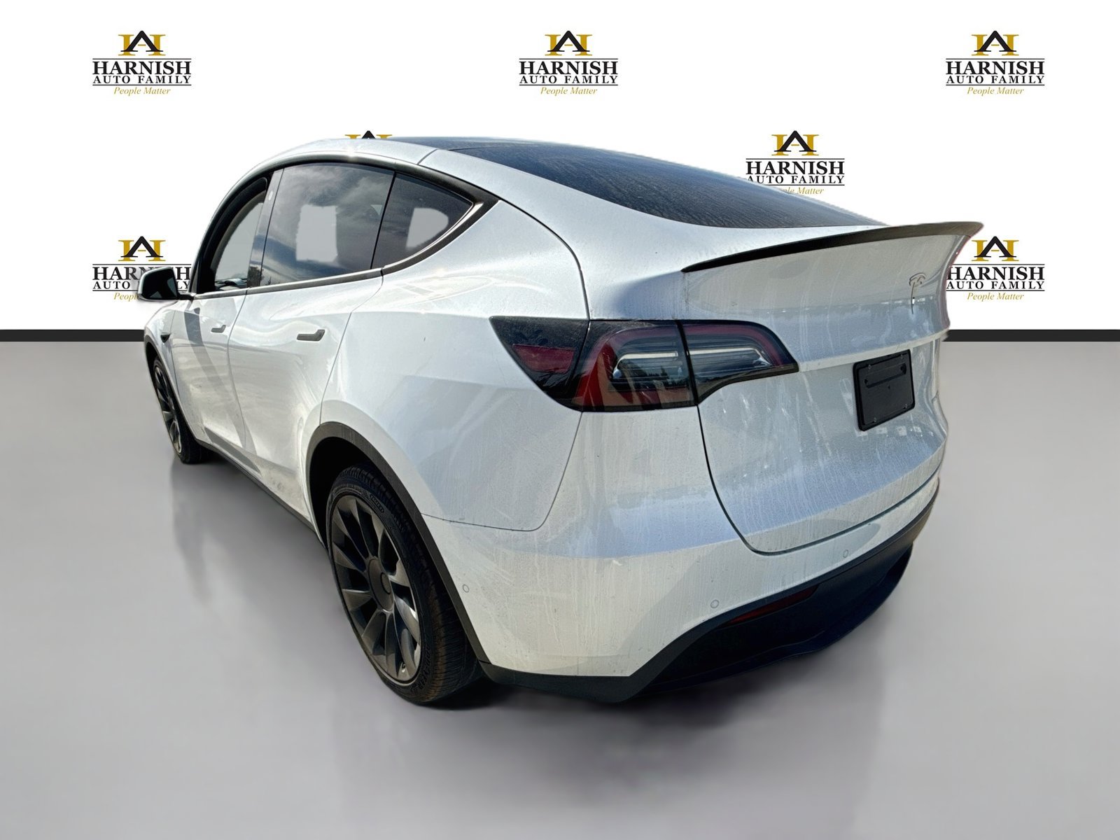 Used 2022 Tesla Model Y Long Range AWD/4WD image 3