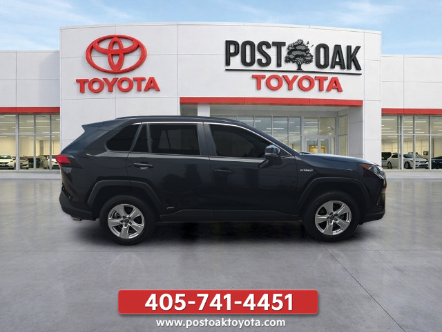 Used 2021 Toyota RAV4 LE AWD/4WD image 8