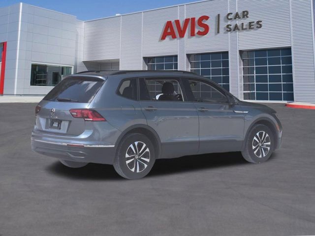 Used 2024 Volkswagen Tiguan S image 6