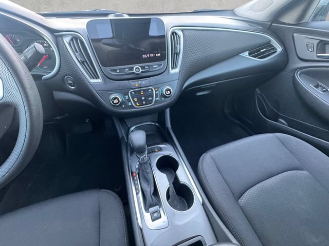 Used 2024 Chevrolet Malibu LT FWD image 3