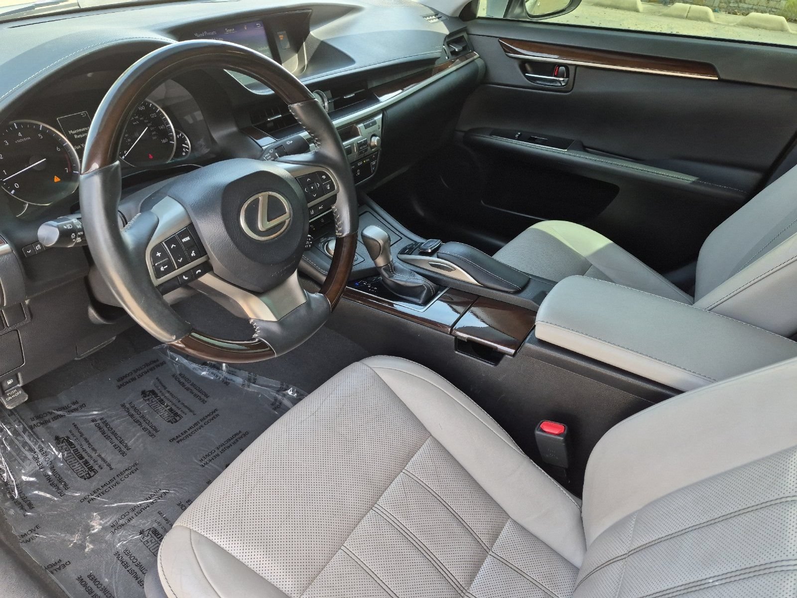Used 2017 Lexus ES 350 w/ Luxury Package FWD image 10