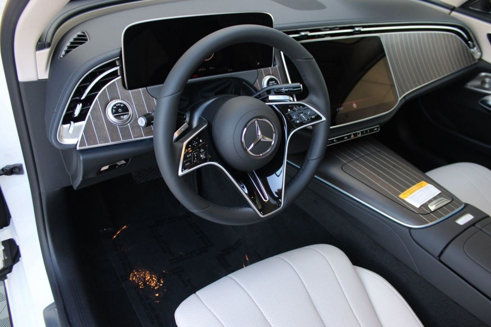 New 2026 Mercedes-Benz E 350 4MATIC Sedan image 4