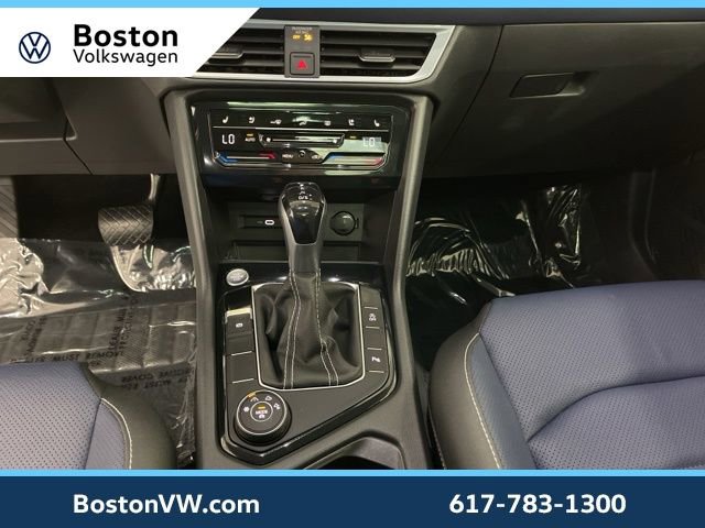 Used 2025 Volkswagen Taos SEL w/ Black Wheel Plus Package image 17